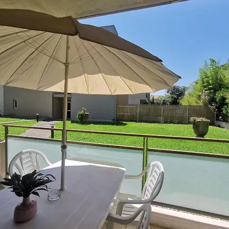 Apartment Avec Terrasse *